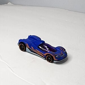 Hot Wheels TeeGray 1/64 scale